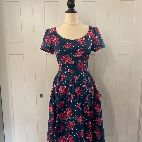 Lot of 15.5” waist Lindy Bop dresses - Picture 5 of 6